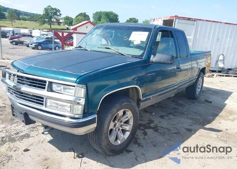 1997 Chevrolet K1500 Fleetside z USA, uszkodzony, nr VIN 1GCEK19R1VE117507